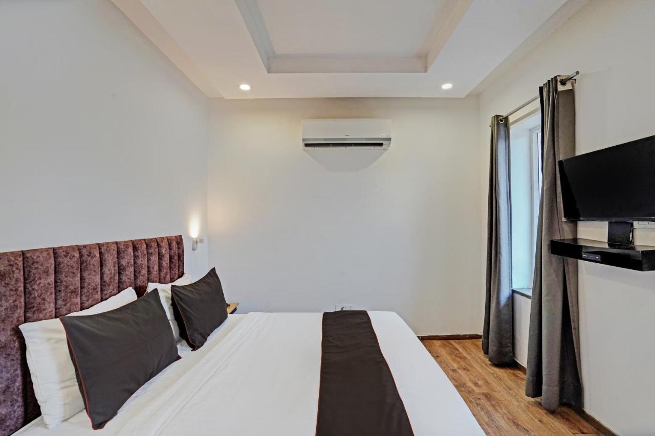 גורגאון Super Townhouse Sector 57 Near Bestech Central Square Mall מראה חיצוני תמונה