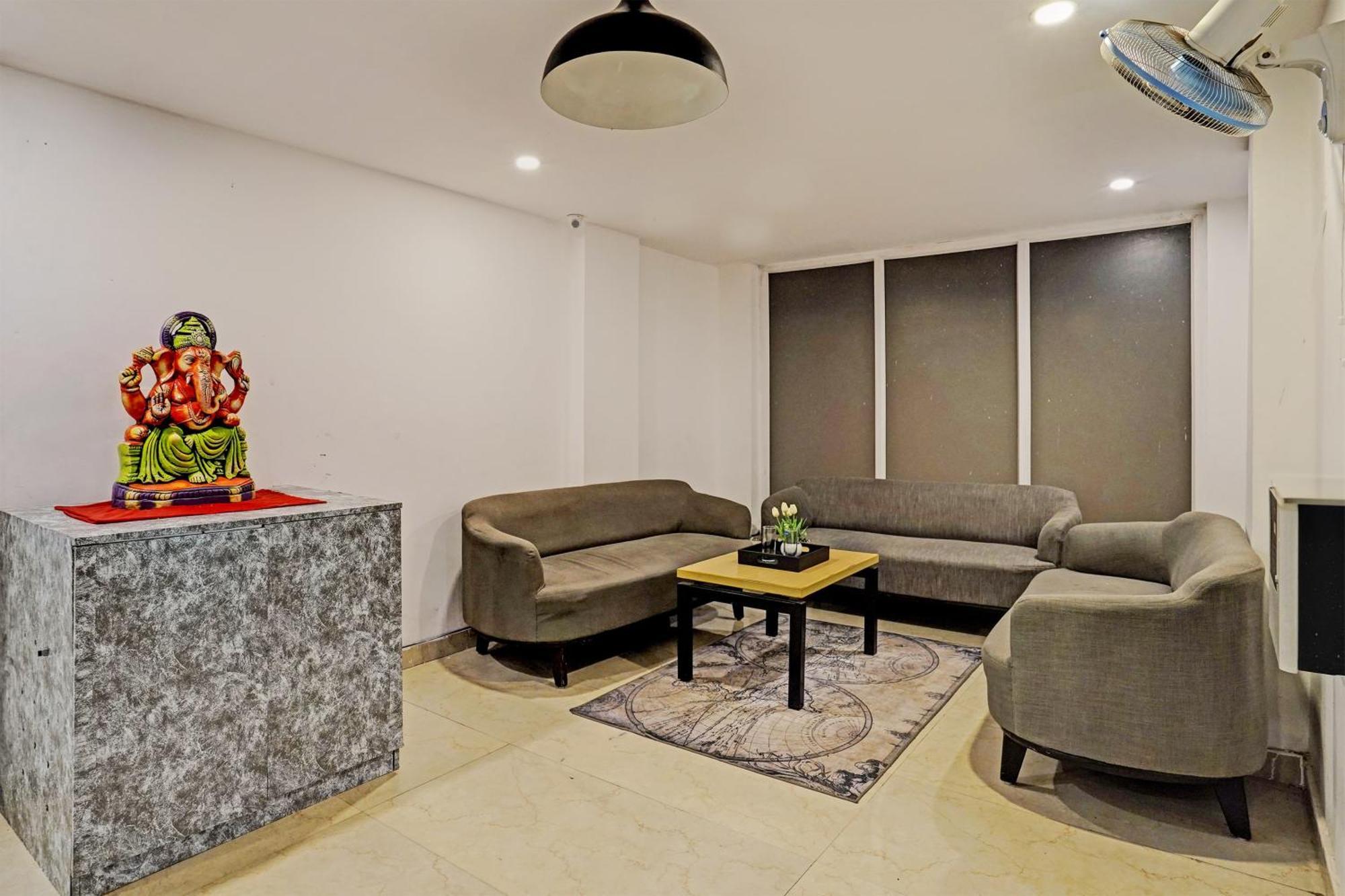 גורגאון Super Townhouse Sector 57 Near Bestech Central Square Mall מראה חיצוני תמונה